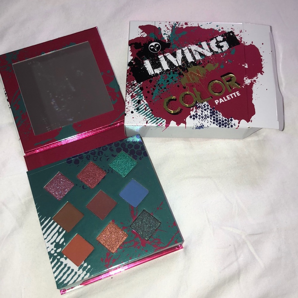 Living in Color Eyeshadow palette
